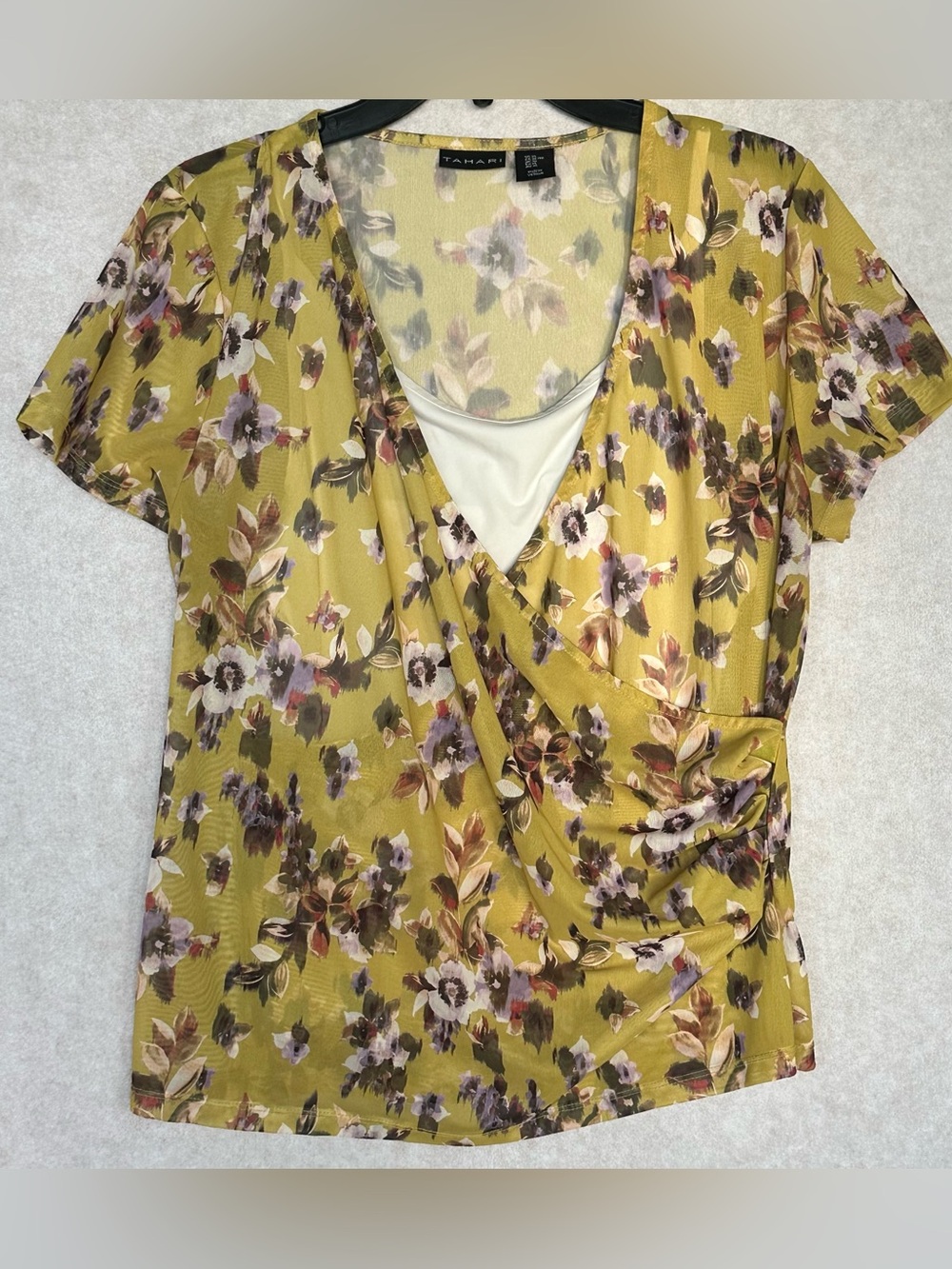 Tahari Women’s Shirt Size XL Floral Wrap-Style Short Sleeve Blouse